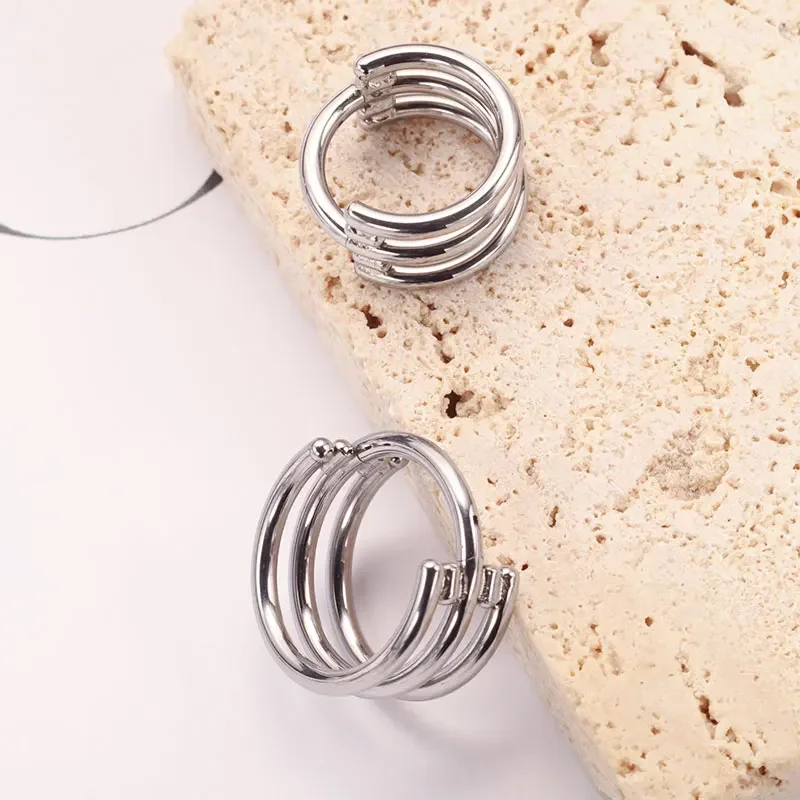 Anillo de titanio G23 de tres  - Body Piercing Quality Jewelry reseña y precio